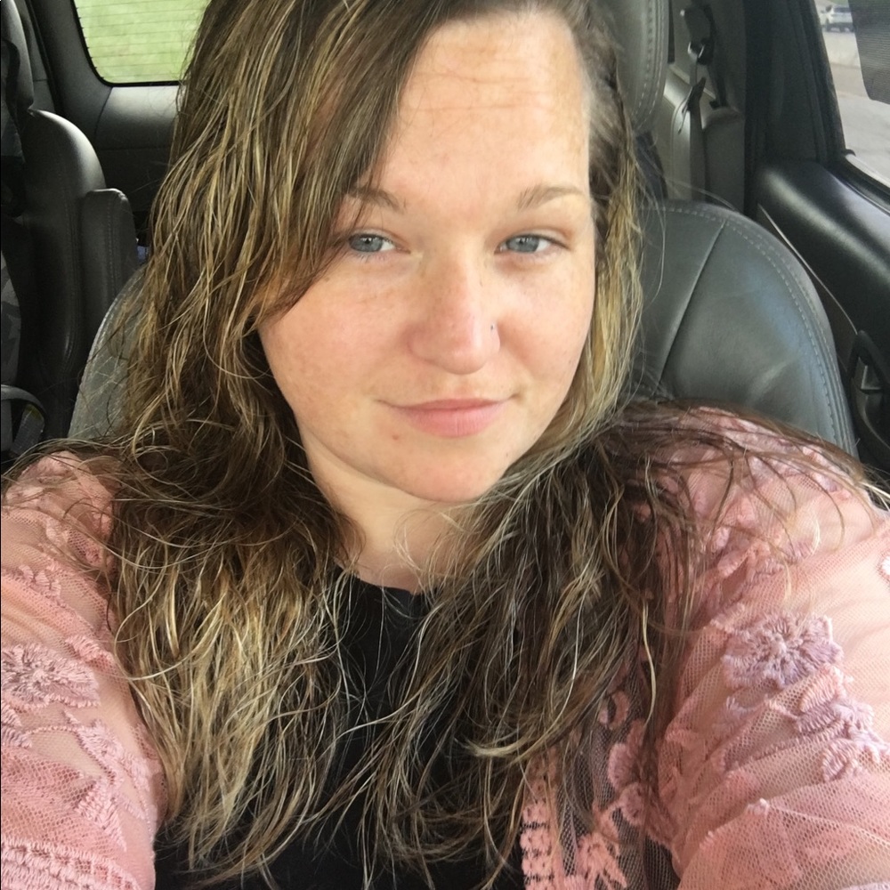 Meet your Posher, Ainsley